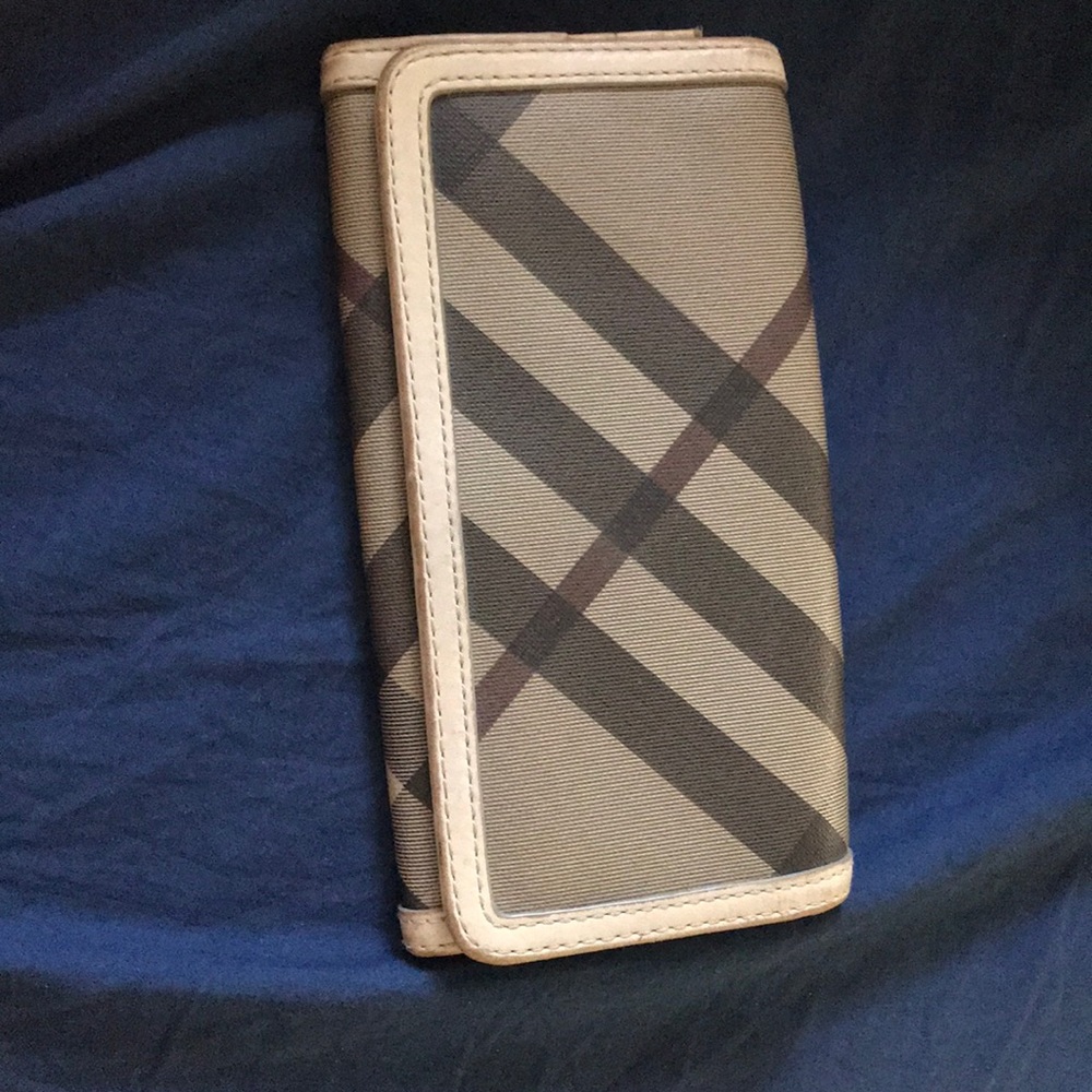 Burberry wallet